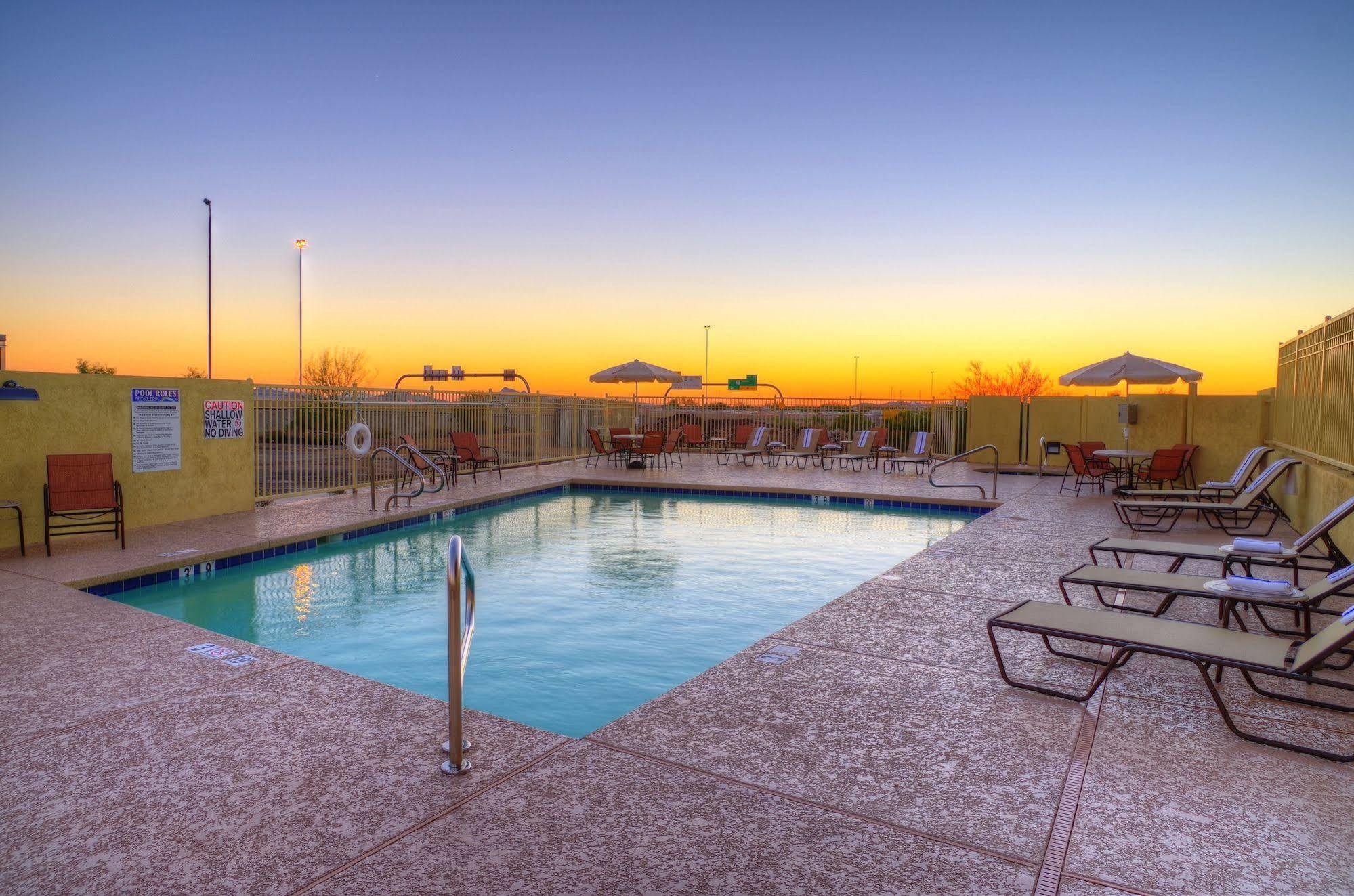 Holiday Inn Express & Suites - Phoenix North - Scottsdale By Ihg Zewnętrze zdjęcie